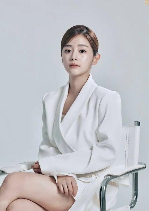 배우 채서안