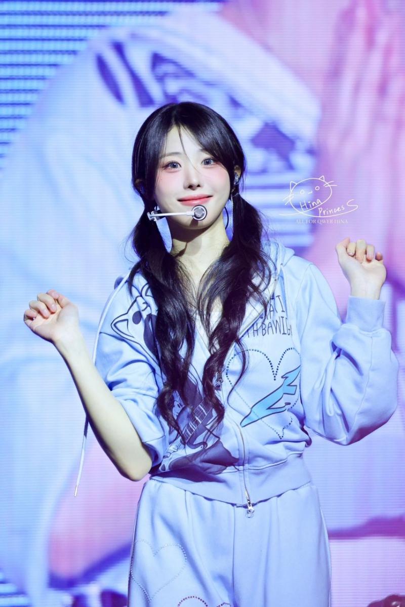 QWER 히나