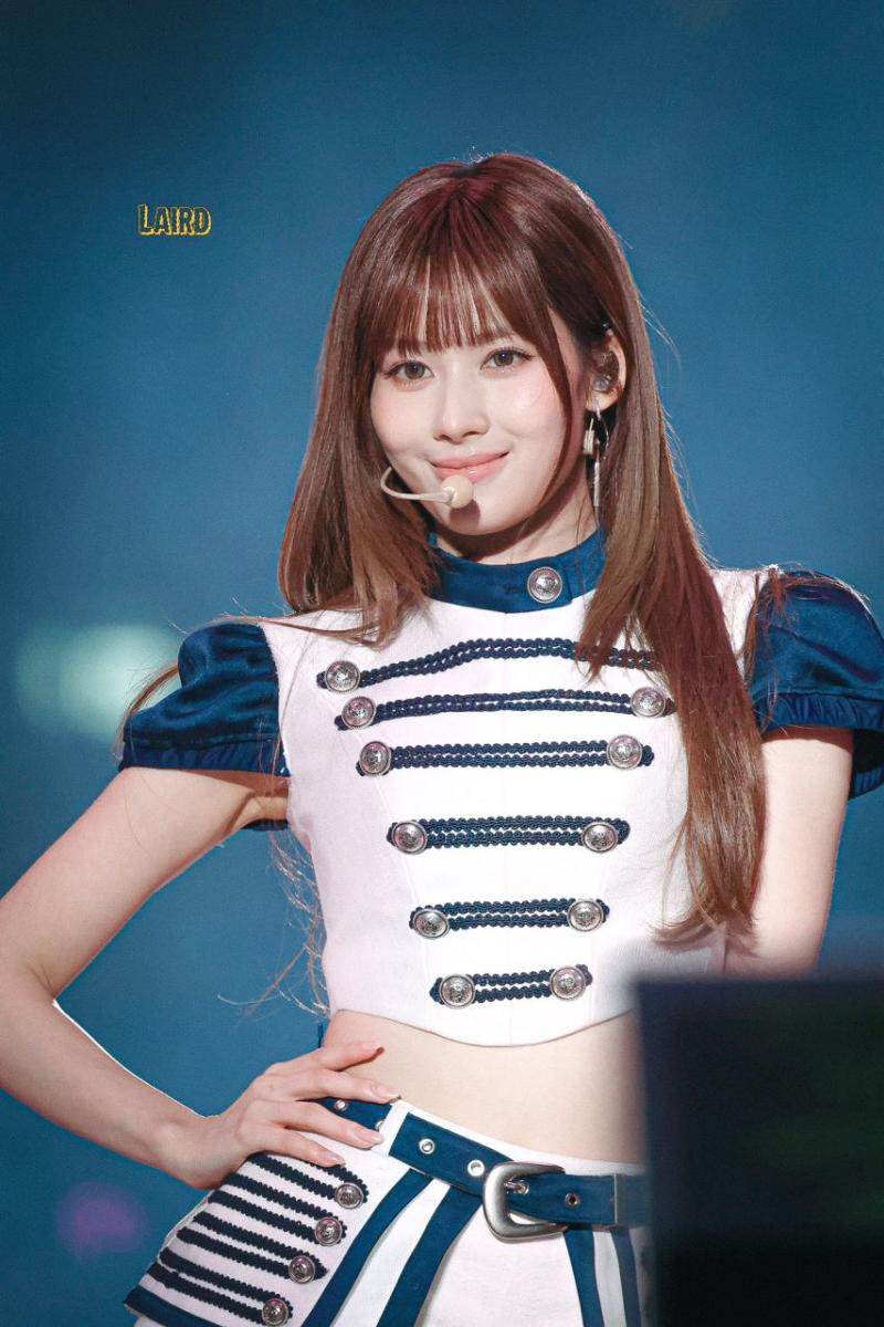 트와이스 사나