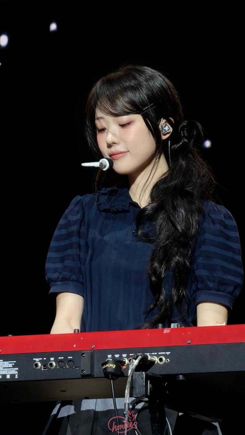 QWER 히나