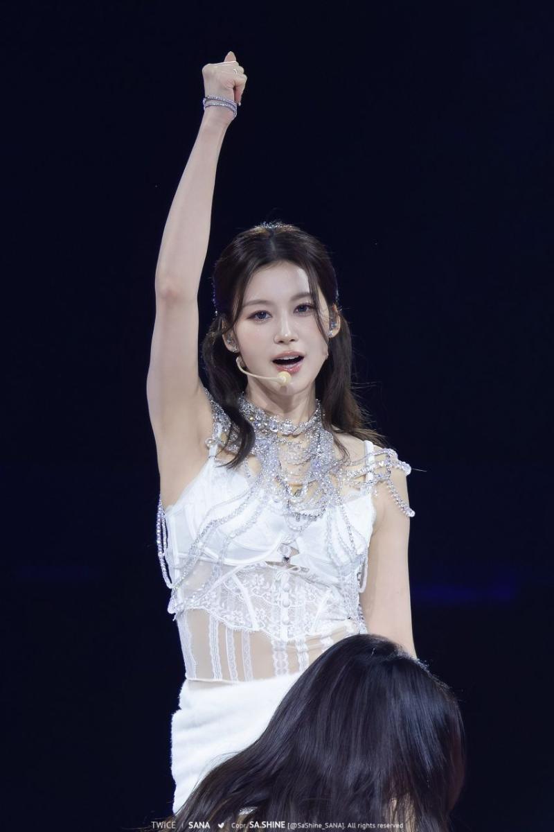 트와이스 사나