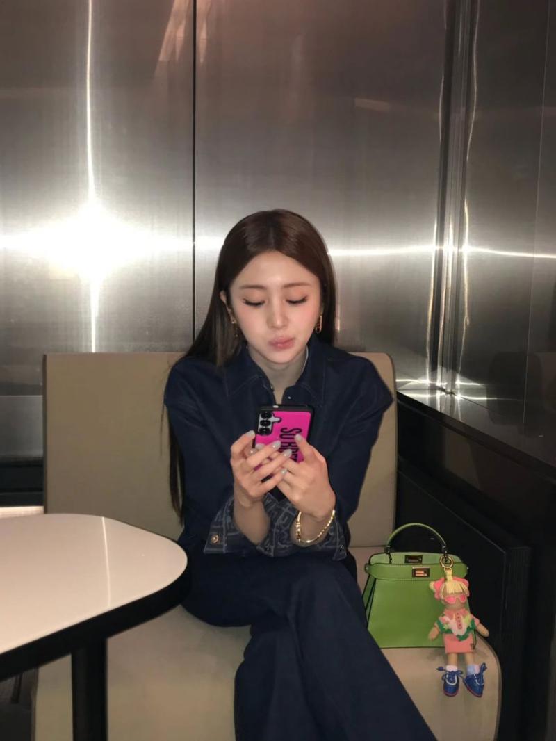 르세라핌 윤진