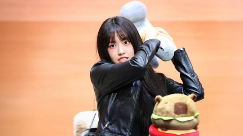 아이브 안유진