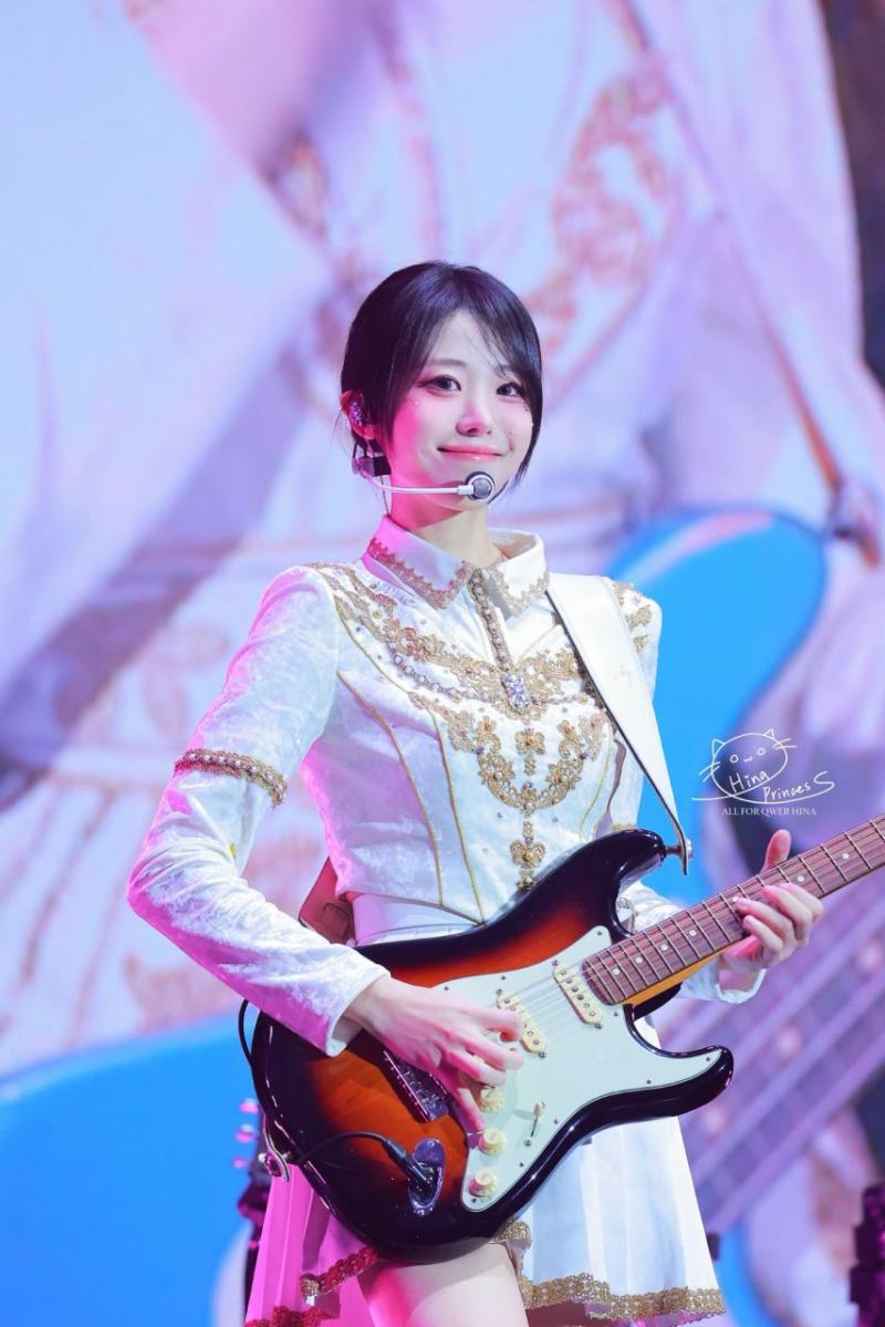 QWER 히나