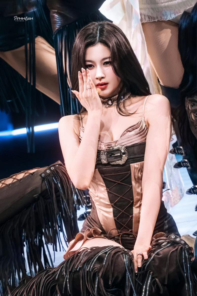 트와이스 사나