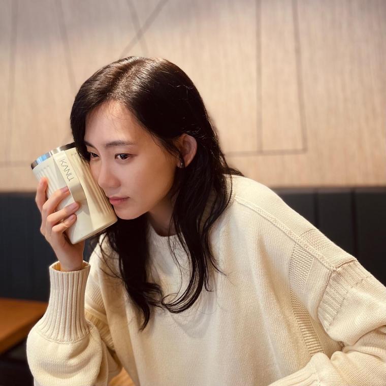 배우 신현빈