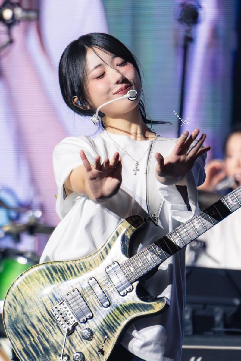 QWER 히나
