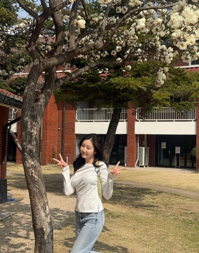 윤채경