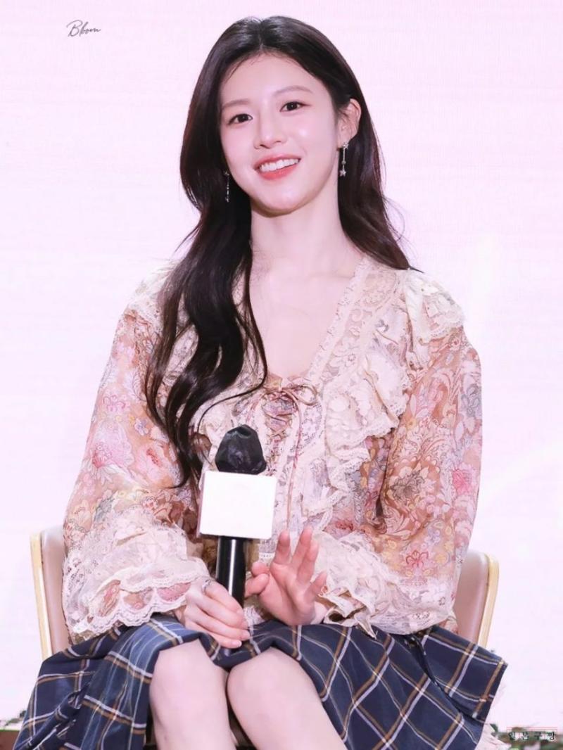 배우 고윤정