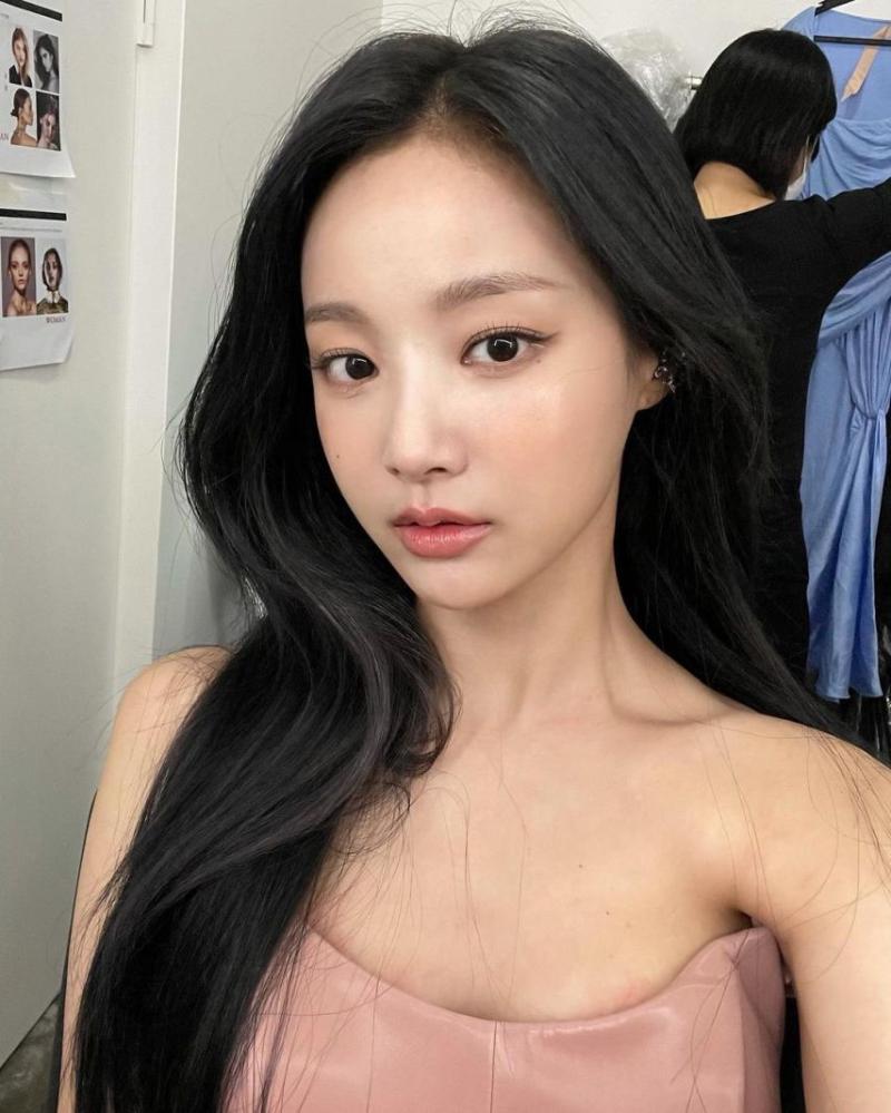 배우 연우