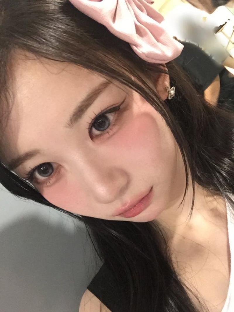 트리플에스 카에데, 시온, 채원