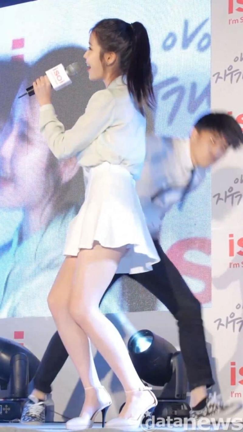아이유 레전드 직캠.jpg