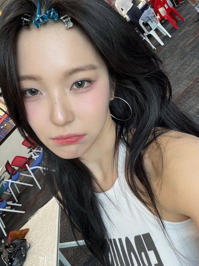 프로미스나인 백지헌