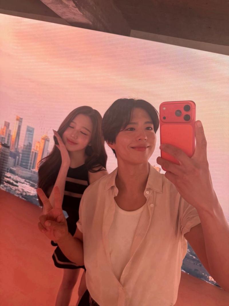 장원영 IVE아이브 with 박보검 인별