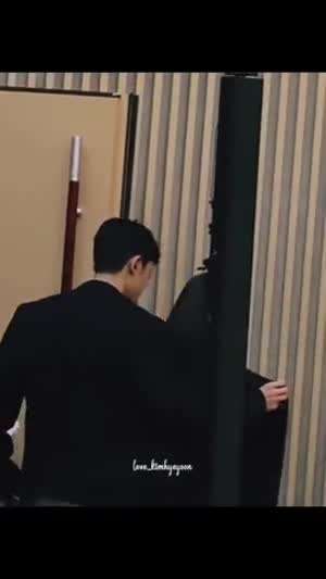 김혜윤 검스