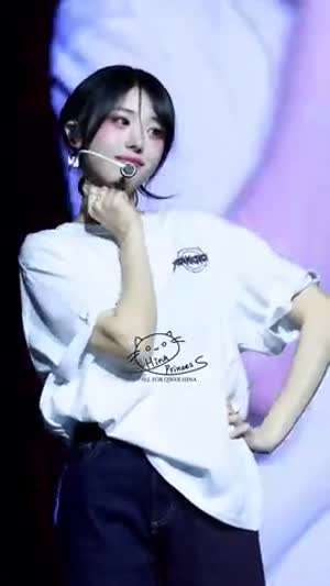 QWER 히나