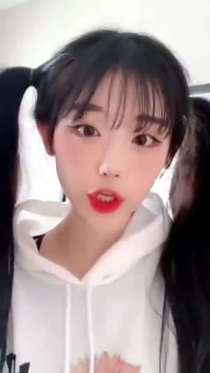 QWER 히나