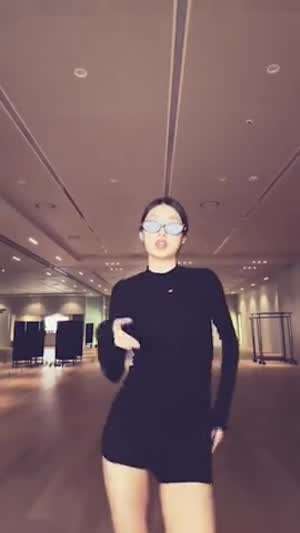 이즈나 최정은