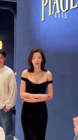 어제자 스위스 피아제(PIAGET) 행사 배우 전지현.MP4
