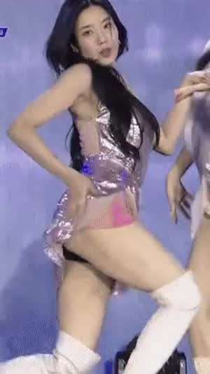 권은비
