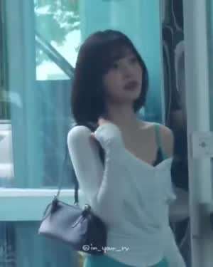 오늘자 동물농장 출근하는 레드벨벳 조이.MP4