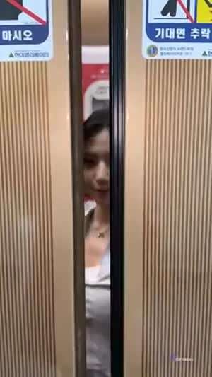 오드유스 마야, 마이카, 카니