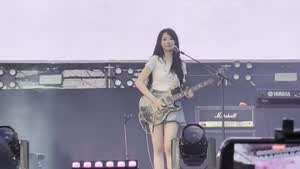 QWER 히나