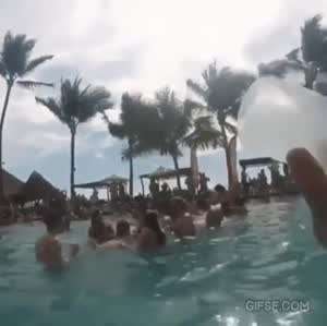 여기 한잔 더!