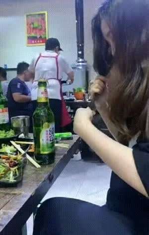 의외로 병뚜껑 딸 수 있는 신체부위