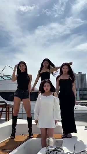 여자들끼리 놀러가면 이렇게 놀아요